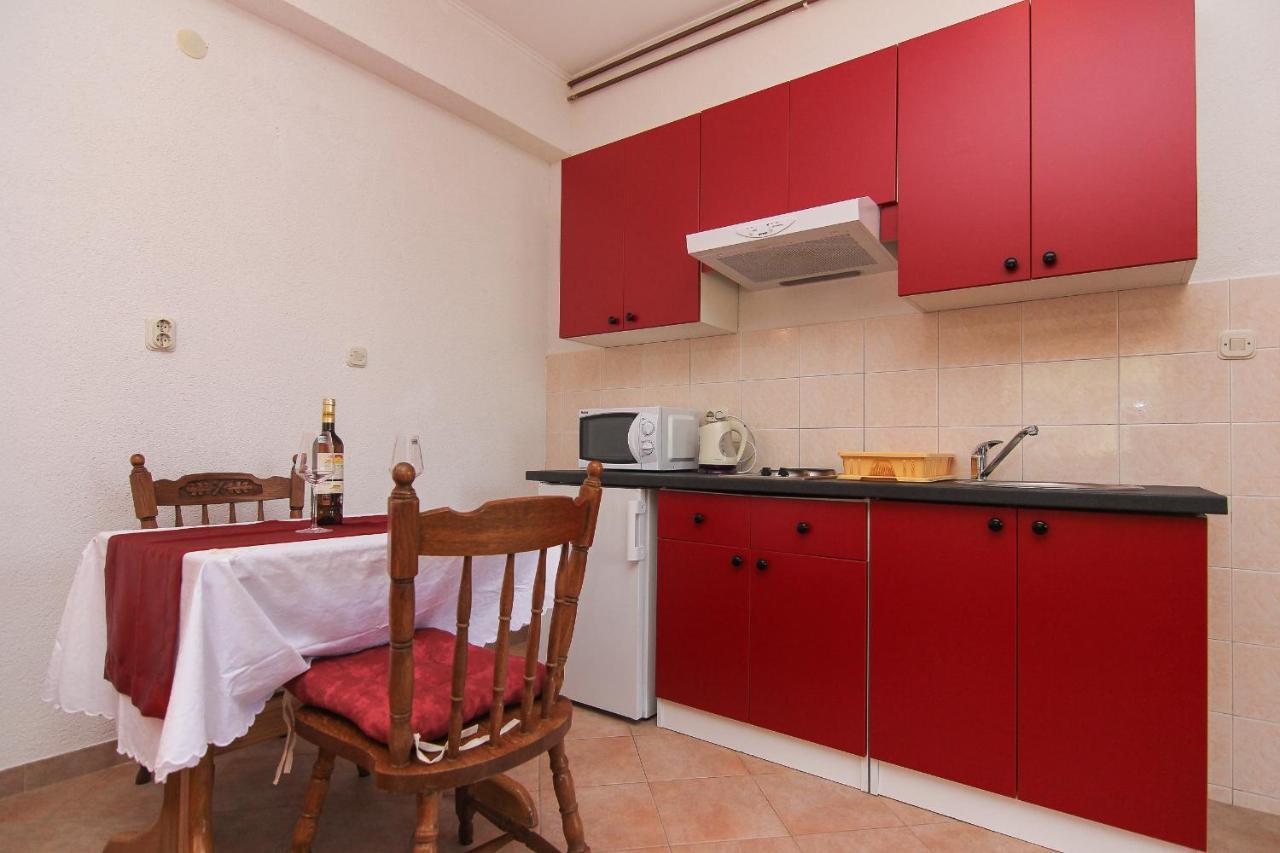 Family Friendly Apartments With A Swimming Pool Baska Voda, Makarska - 12442 Exterior foto