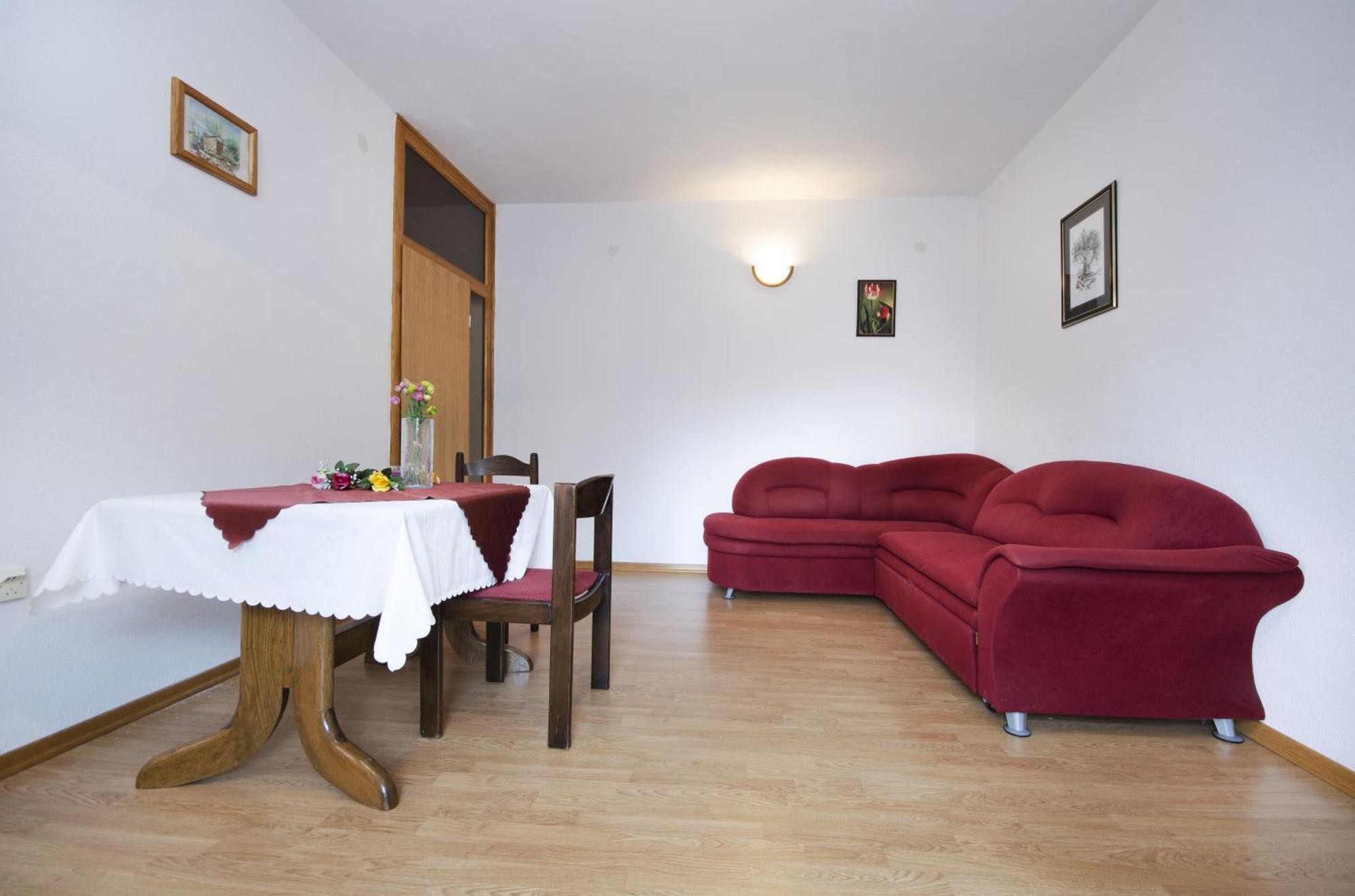 Family Friendly Apartments With A Swimming Pool Baska Voda, Makarska - 12442 Zimmer foto