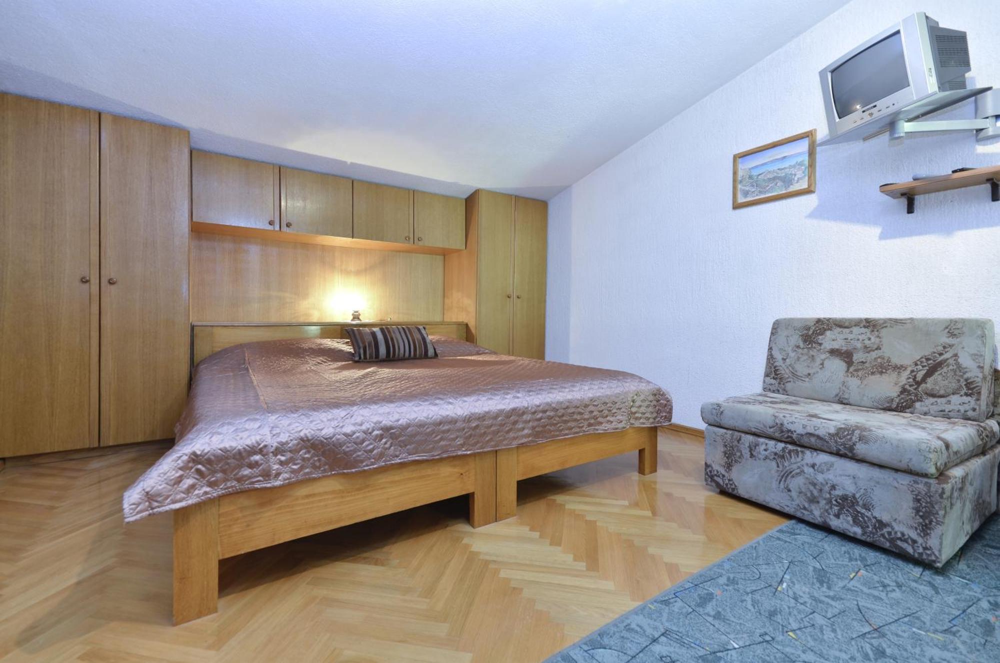 Family Friendly Apartments With A Swimming Pool Baska Voda, Makarska - 12442 Zimmer foto