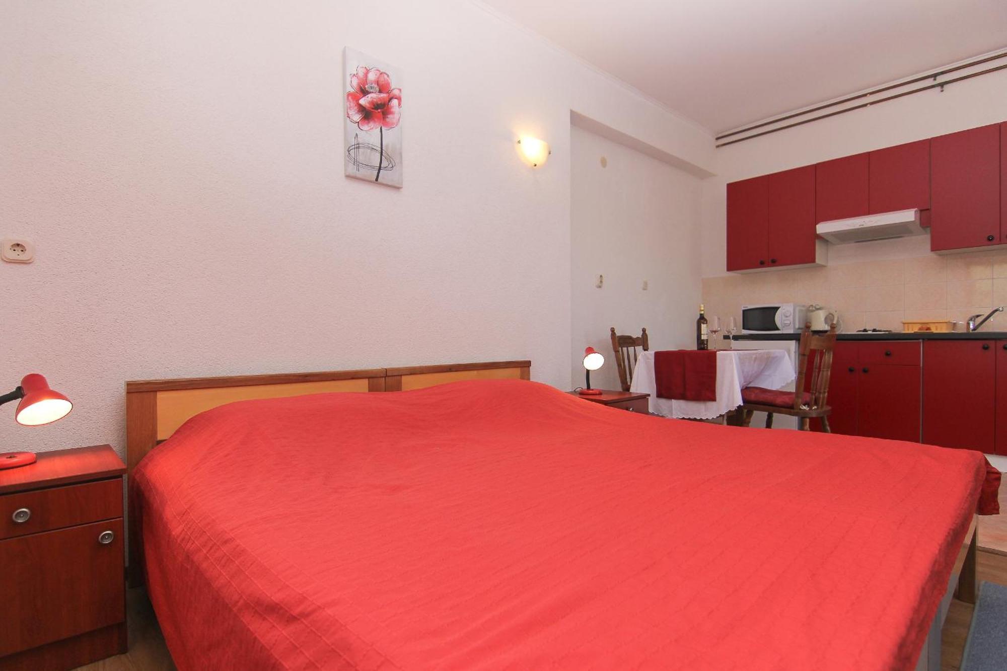 Family Friendly Apartments With A Swimming Pool Baska Voda, Makarska - 12442 Zimmer foto